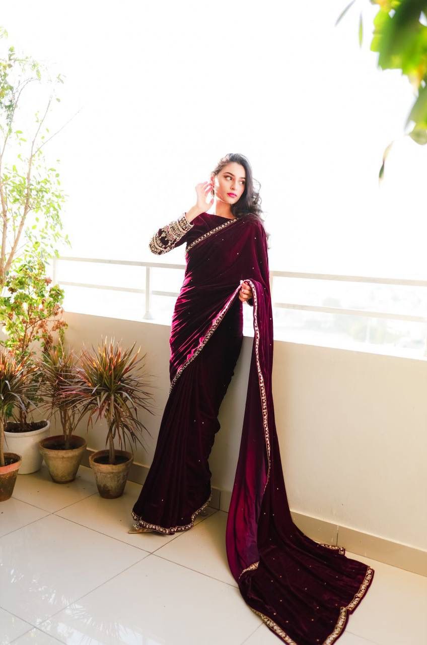 Black Pure 9000 Velvet Saree with Heavy Embroidery Lace Border & Full Sleeve Velvet Blouse | Premium Partywear & Wedding Saree